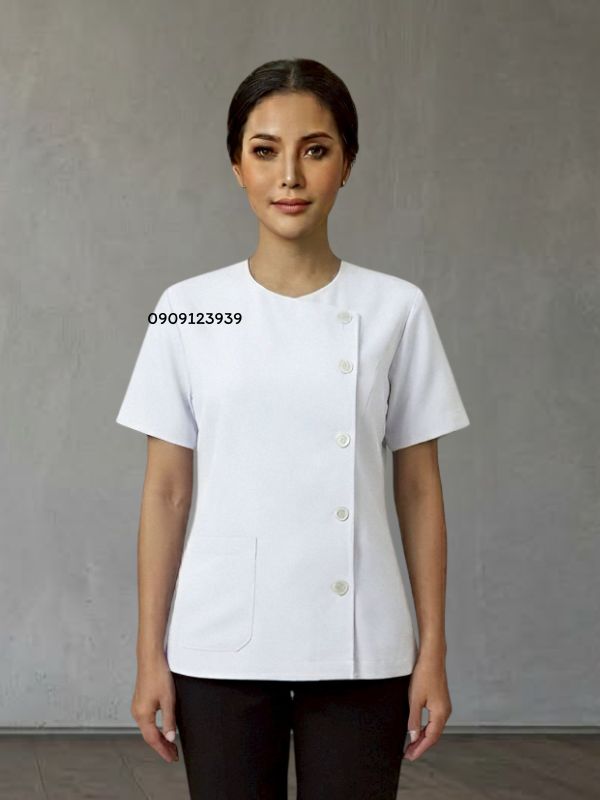 เสื้อกาว์นสั้น
